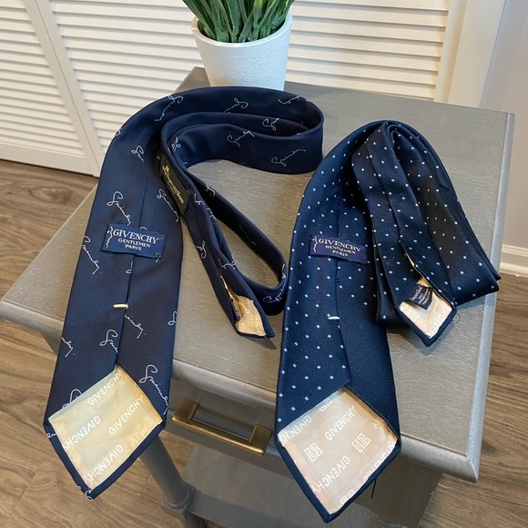 Vintage Givenchy Navy Blue Tie Lot - Picture 4 of 8